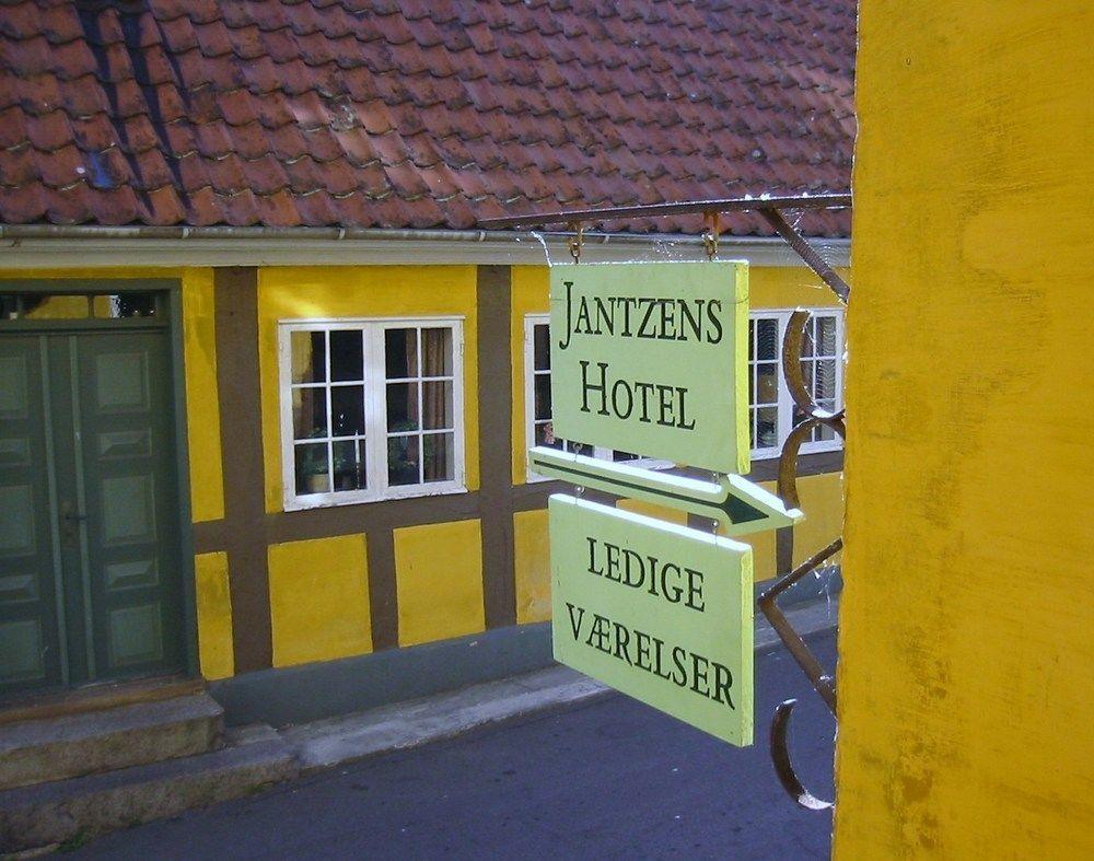 Jantzens Hotel Gudhjem Ngoại thất bức ảnh
